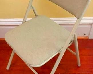 534 - Folding Chair 34 x 16 x 17