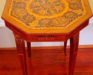 481 - Inlaid Music Box Table 20 x 18 x 18 did not work when we tried