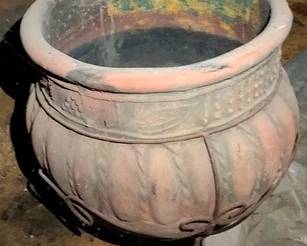 667 - Planter 21 x 17