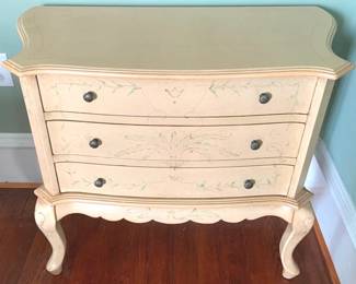 25 - Painted 3 Drawer Chest 32 x 38 x 19