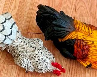 363 - 2 Chicken Figures 7"