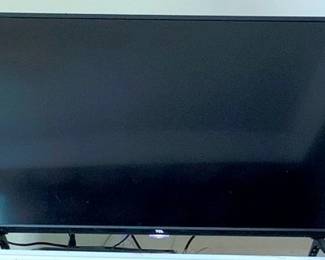 511 - 40" LCD TV, no remote You are buying a used as-is electric/electronic item. We do not guarantee all components are present, and if it is not expressly stated, it is untested.