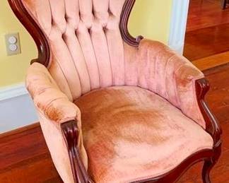 467 - Victorian Tufted Back Parlor Chair 40 x 28 x 20