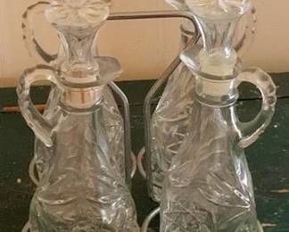 400 - 4 pc Cruet Set in Holder 9"