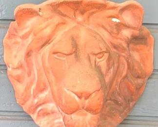50 - Lion Head Planter 12 x 14