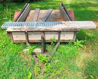 432 - Utility Trailer 32 x 19 x 77 ramps 84 x 10