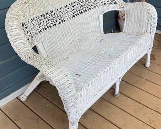 59 - Wicker Settee 31 x 50 x 20