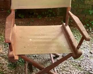 663 - Chair 29 x 20 x 19