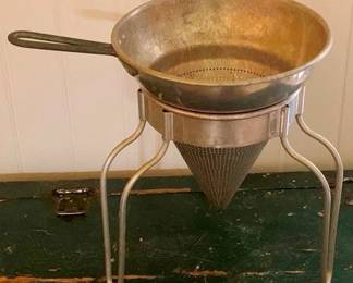 399 - Vintage Sieve 11"