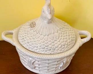 524 - Covered Rooster Dish 10 x 8