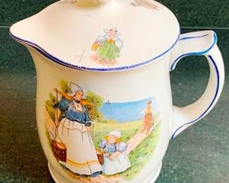319 - Vintage Teapot 8"