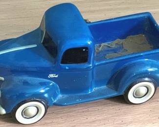 128 - Ceramic Ford Pick Up 5 x 10 x 5