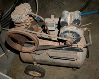 673 - Air Pump You are buying a used as-is electric/electronic item. We do not guarantee all components are present, and if it is not expressly stated, it is untested.