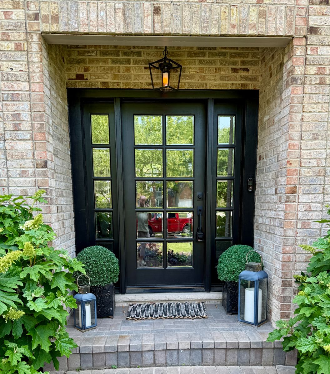 Beautiful Entry into the Spectacular Estate Sale