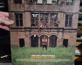 SO MANY classic vinyl albums!!! Here are a few.....