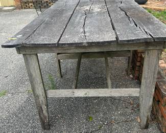 Another view of this great table...