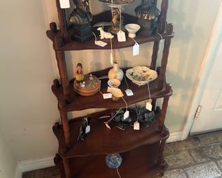 Etagere loaded