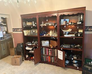 Three-piece bookcase - sold as a single item. In excellent condition