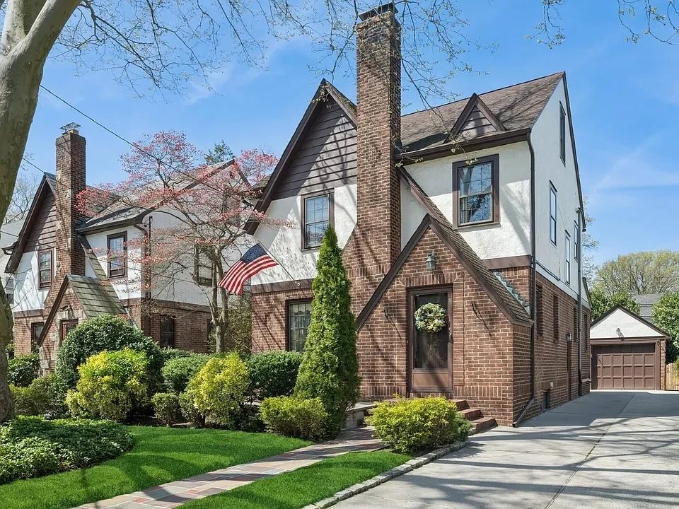 QUALITY GARDEN CITY HOME