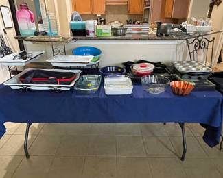 Assorted kitchenware