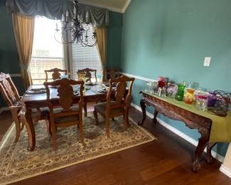 Dining room suite with 6 chairs