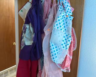 Vtg Aprons