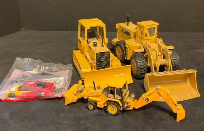 001 Vintage ERTL Small Heavy Equipment Toys More
