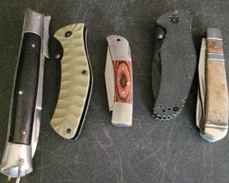 Pocket Knives a Switch Blade