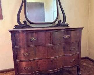  005 1920s Tiger Oak Antique Dresser
