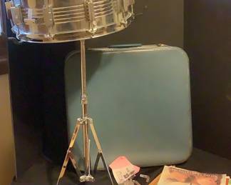 Drum, Stand More