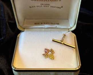  004 Landstroms Black Hills Gold Creations 10K Tie Pin