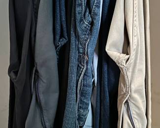 9 Pairs Men's Pants By IZOD, English Laundry & More, Mostly Size 32x30
Lot #: 113