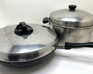 2 Large Pots: Copper Bottom & T-Fal Ultrabase Non Stick Frying Pan
Lot #: 48