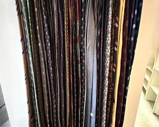 Over 25 Neck Ties By Brooks Brothers, Ralph Lauren, Giorgio Armani, Tommy Hilfiger & More With Tie Rack
Lot #: 44