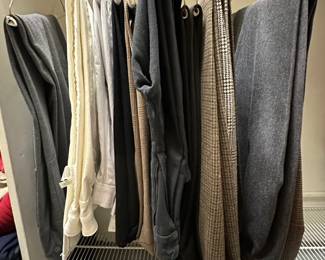 Over 12 Womens Pants By Calvin Klein, Anne Klein, Ralph Lauren & More, Mostly Size Large
Lot #: 114