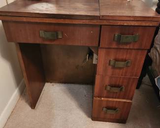 Wooden Table With Sewing Machine And (4) drawers