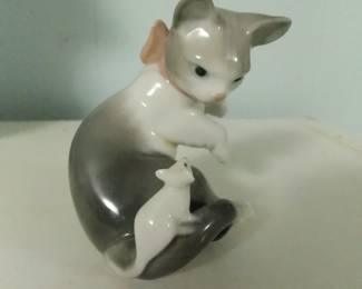 Lladro Figurine