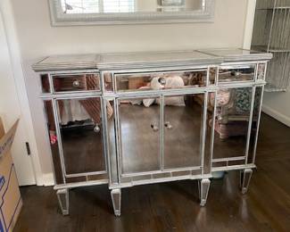 Mirrored buffet
Located offsite
Ask for details