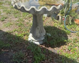 Concrete Scalloped Bird Bath
