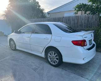 2009 White Toyota Corolla - 165,000 miles - Clean title
VIN# 2T1BU40E99C16064