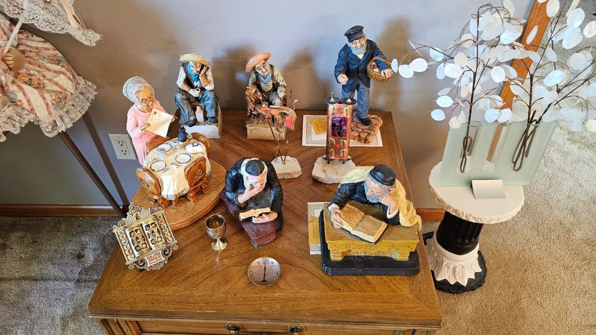 Many Custom figurines