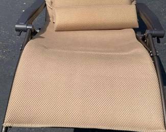 Cushioned Zero Gravity Chair