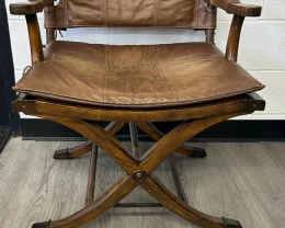 010 Ernest Hemingway Safari Desk Chair