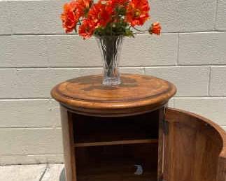 Gorgeous Wood And Floral Combo