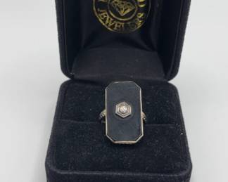 14K White Gold And Diamond Ring