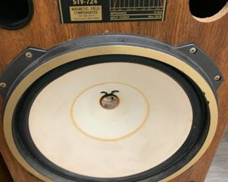 2 Vintage Fisher Speakers Untested