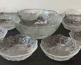 Set Of Serving Bowls