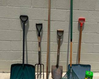 Tools To Tend To Your Garden