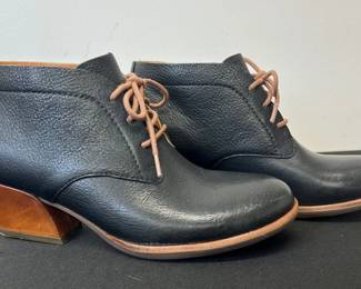 Beautiful Black KorseEase Shoes