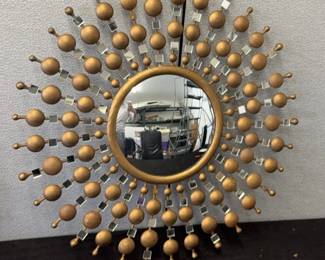 Unique Mirror